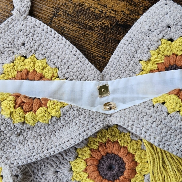 Handmade Crochet sunflower design Shoulder Bag - Picture 7 of 17